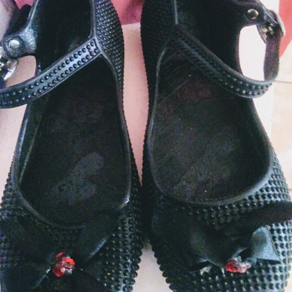 Flat shoes